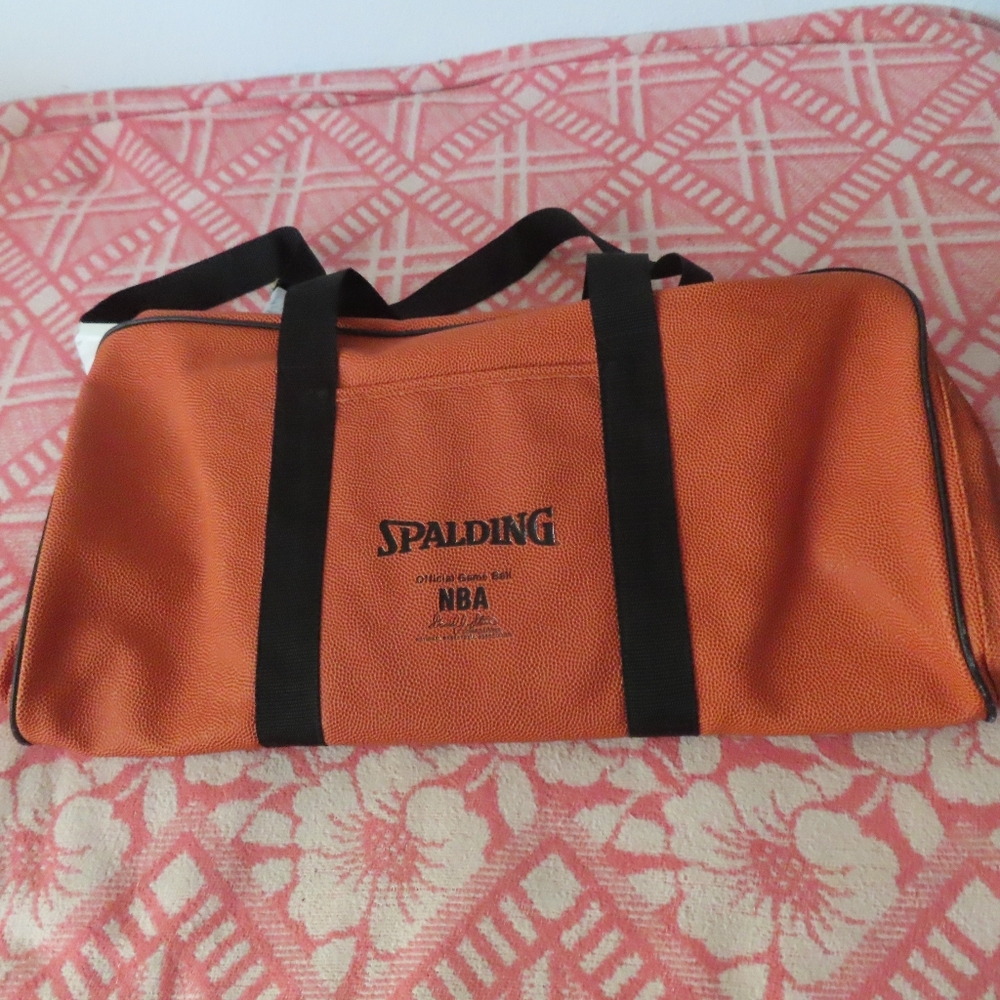 Spalding NBA Spurs Basketball Leather Duffle Bag NWOT defects